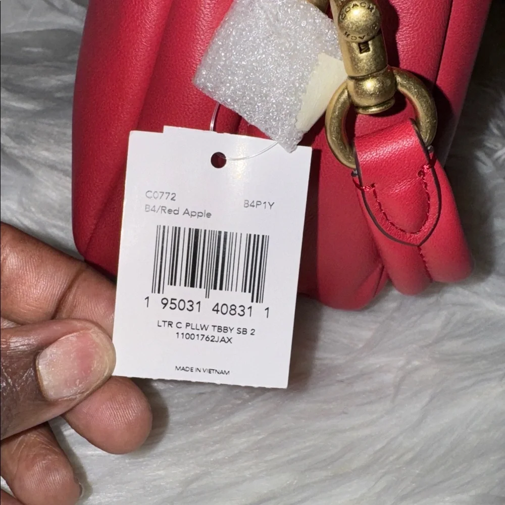 COACH Pillow Tabby 26 Leather Shoulder Bag in Red Apple NWT - Picture 13 of 13